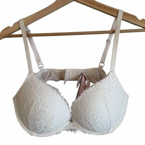 Victoria’s Secret Cream Lace Push Up Bra Size 36C
